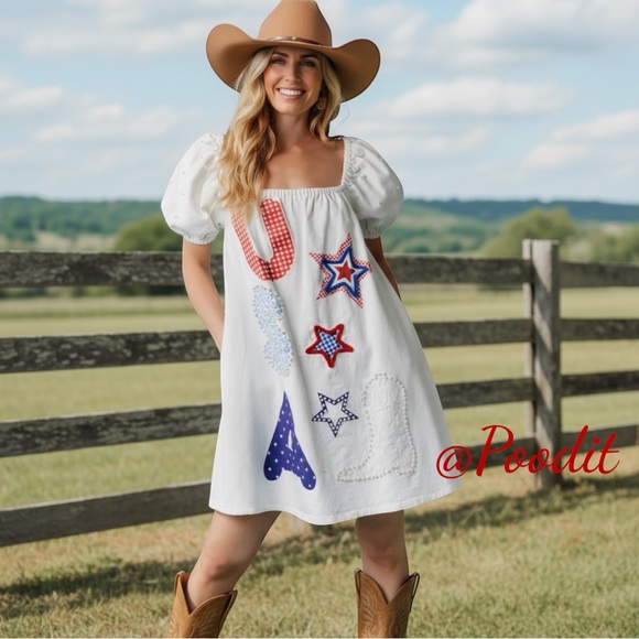 Peach Love California Dresses & Skirts - PEACH LOVE CALIFORNIA USA faux pearl accents washed out denim dress S M L